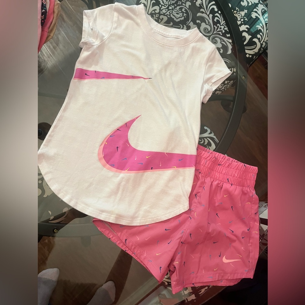Nike kids Two piece outfit